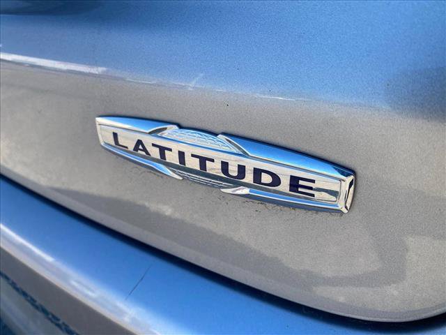 Used 2020 Jeep Compass Latitude AWD/4WD image 18
