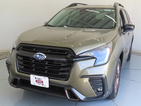 Used 2026 Subaru Ascent Limited Bronze AWD/4WD image 8
