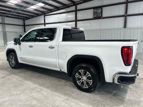 Used 2025 GMC Sierra 1500 SLT RWD image 3