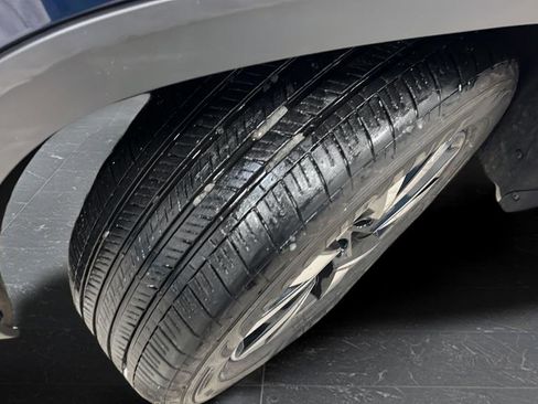 Used 2022 Volkswagen Atlas Cross Sport SE image 30