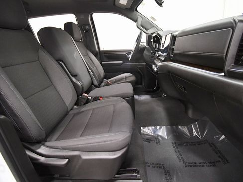 Used 2024 GMC Sierra 2500 SLE image 17