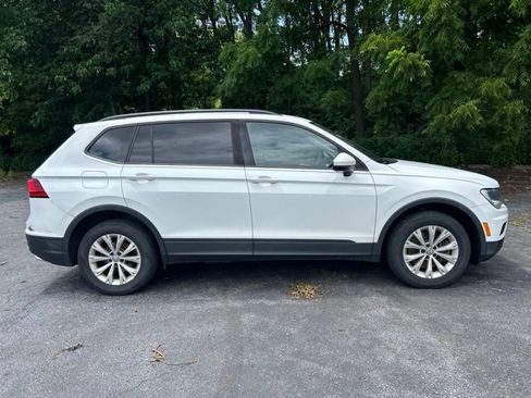 Used 2018 Volkswagen Tiguan S w/ 3rd Row Seat Package AWD/4WD image 2