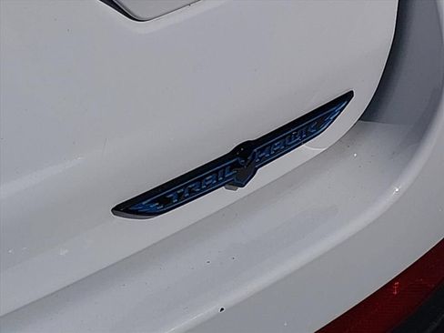 Used 2022 Jeep Grand Cherokee Trailhawk AWD/4WD image 16