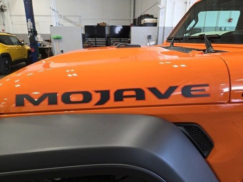 New 2025 Jeep Gladiator Mojave w/ Convenience Group image 9