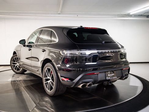 Certified 2023 Porsche Macan S AWD/4WD image 3
