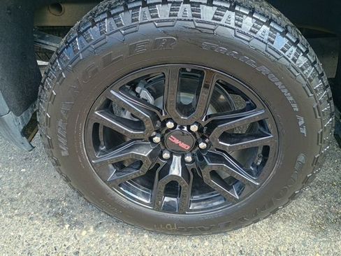 Used 2026 GMC Sierra 1500 Elevation w/ Elevation Premium Package AWD/4WD image 11