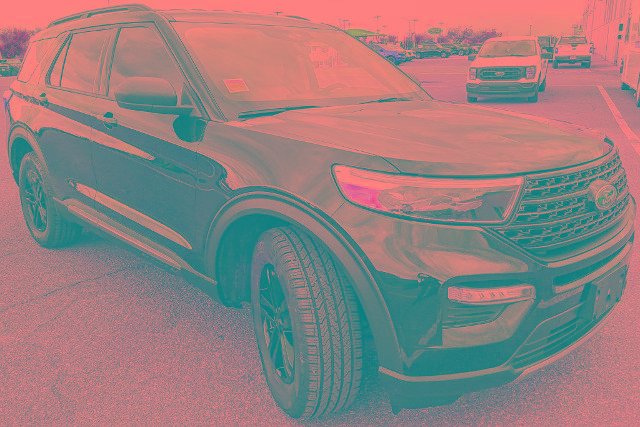 Certified 2023 Ford Explorer XLT w/ Equipment Group 202A AWD/4WD image 1
