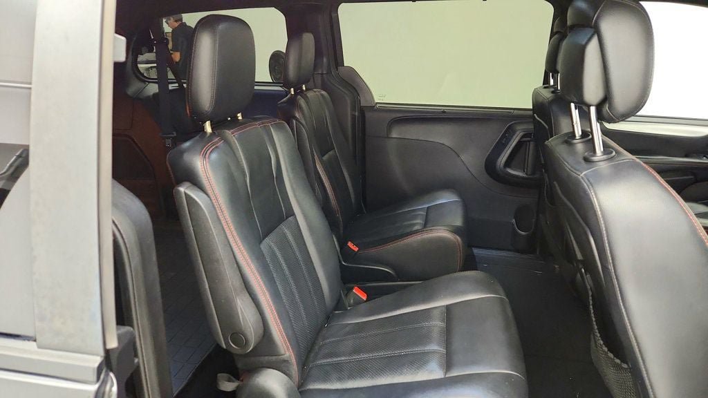 Used 2018 Dodge Grand Caravan GT FWD image 22
