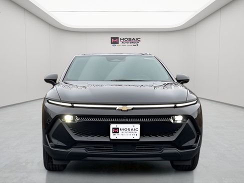 New 2026 Chevrolet Equinox EV LT image 2