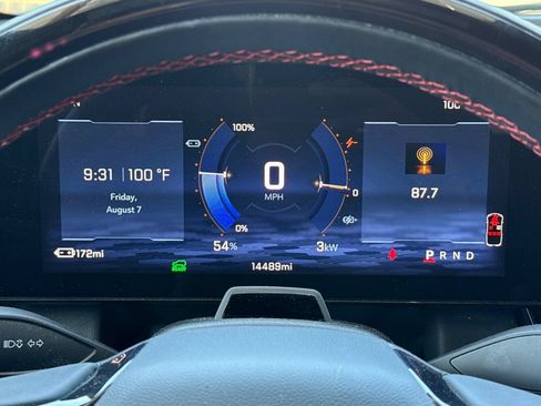 Used 2024 Chevrolet Equinox EV RS FWD image 35