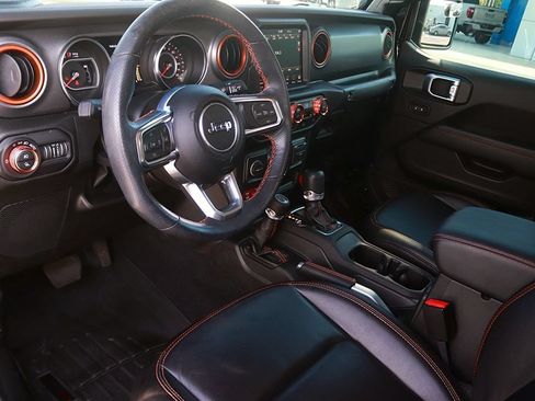 Used 2022 Jeep Gladiator Mojave w/ Cold Weather Group AWD/4WD image 13