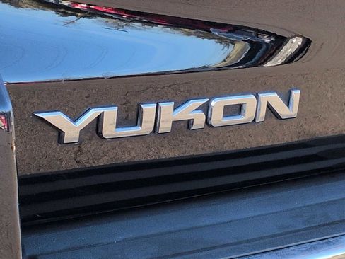 Used 2018 GMC Yukon Denali w/ Open Road Package image 13