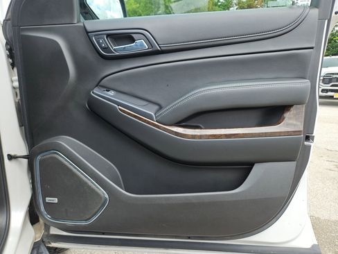 Used 2018 Chevrolet Suburban LT AWD/4WD image 29