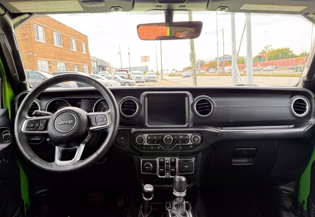 Used 2019 Jeep Wrangler Unlimited Sahara w/ Uconnect 4C Nav & Sound Group AWD/4WD image 22