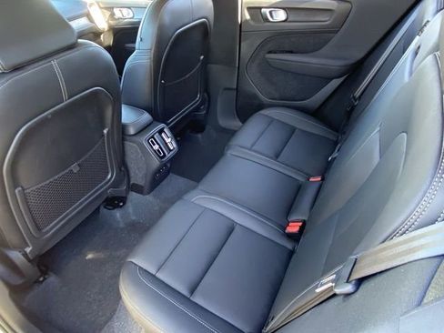 New 2025 Volvo XC40 B5 Core w/ Protection Package Premier image 18