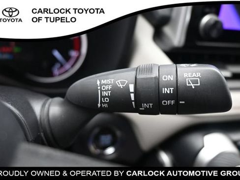 Used 2025 Toyota RAV4 XLE w/ Convenience Package FWD image 27