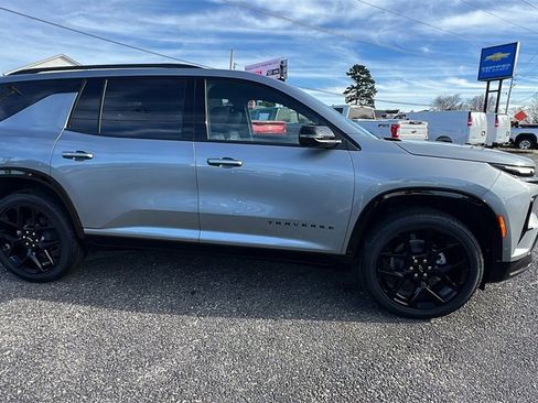 New 2026 Chevrolet Traverse RS image 4