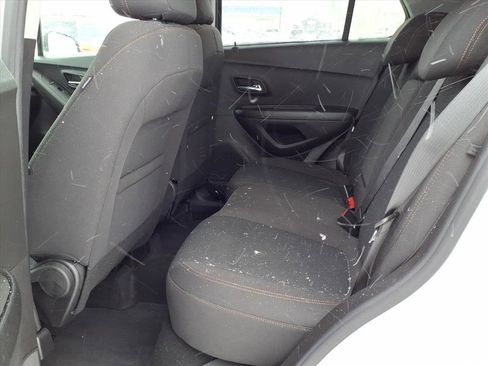 Certified 2022 Chevrolet Trax LS w/ Tint and Cruise Package image 20