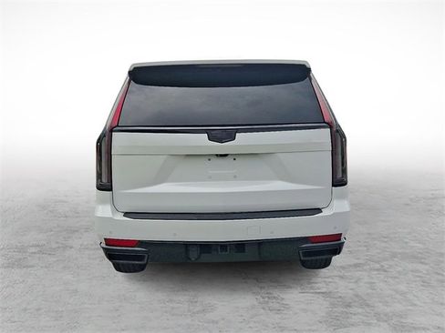 Used 2021 Cadillac Escalade Sport w/ LPO, Illumination Package image 5