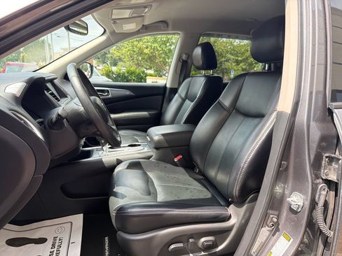 Used 2020 Nissan Pathfinder SL FWD image 22