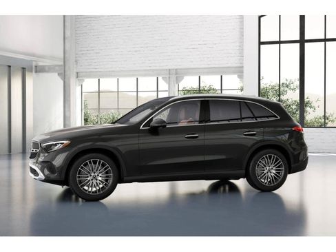 Used 2026 Mercedes-Benz GLC 300 4MATIC image 35