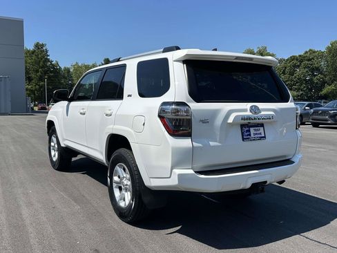 Used 2023 Toyota 4Runner SR5 AWD/4WD image 23
