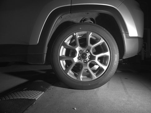 Used 2025 Jeep Compass Limited image 14