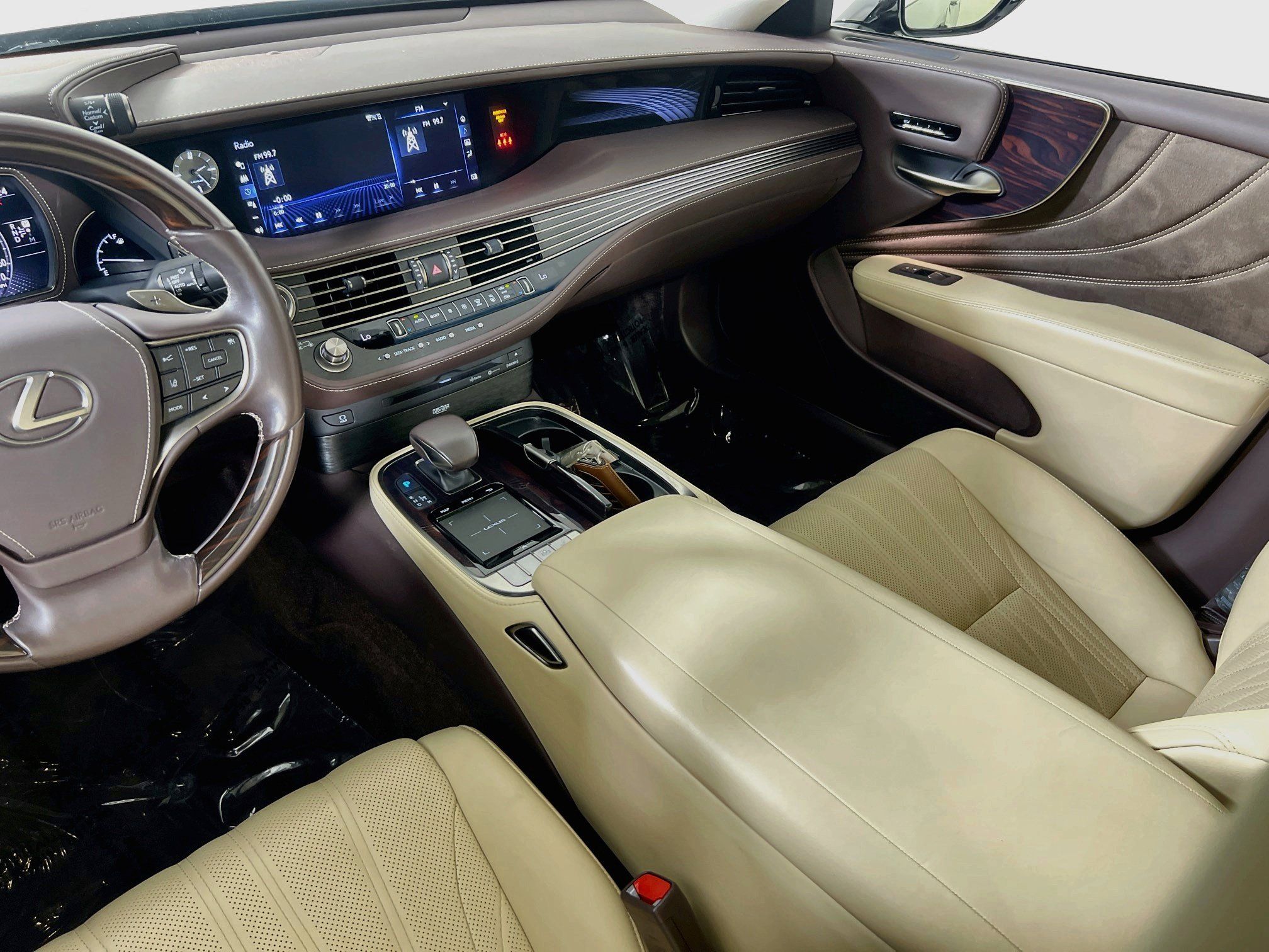 Used 2020 Lexus LS 500 AWD w/ Interior Upgrade Package image 23