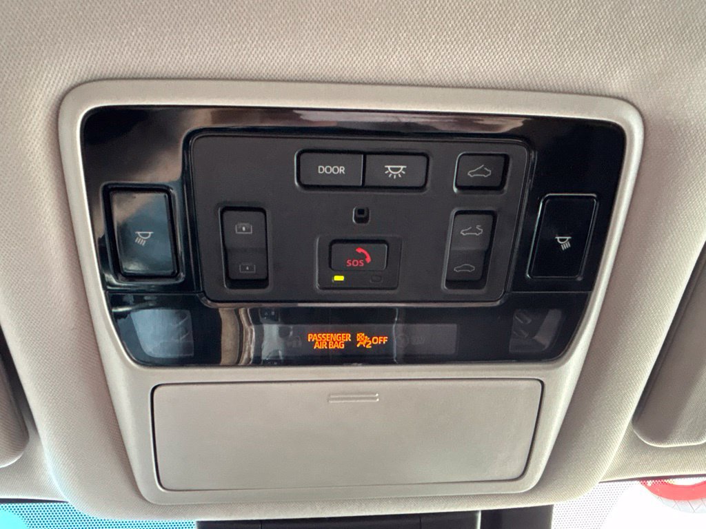 Used 2024 Toyota Grand Highlander AWD image 17