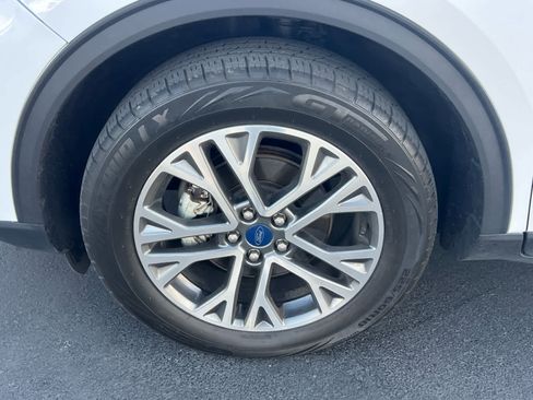 Certified 2021 Ford Escape SEL image 13