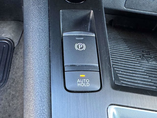 Used 2025 Nissan Kicks SV FWD image 34