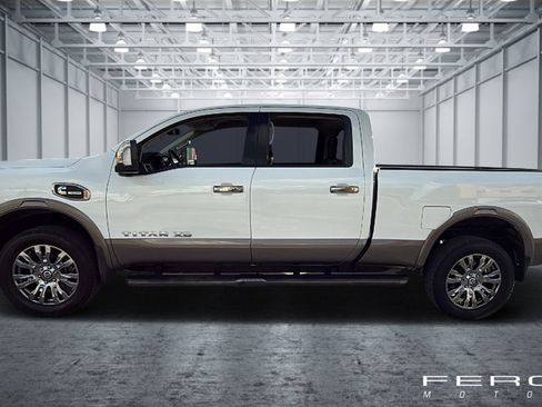 Used 2019 Nissan Titan Platinum Reserve w/ Platinum Utility Package image 2