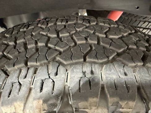 Used 2025 Chevrolet Silverado 2500 LTZ w/ LTZ Convenience Package image 52