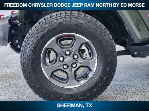 Used 2023 Jeep Gladiator Rubicon w/ Cold Weather Group AWD/4WD image 7