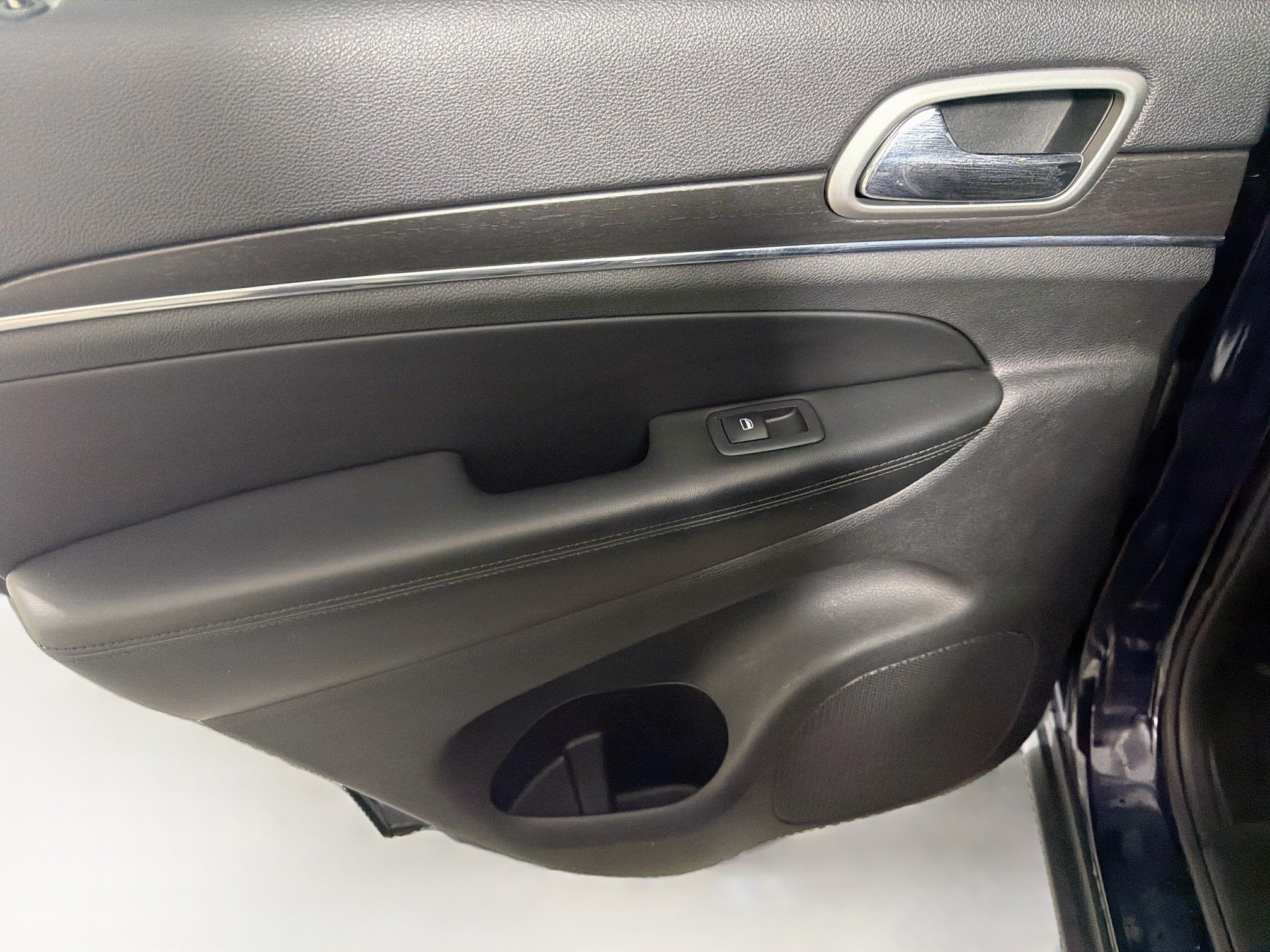 Used 2018 Jeep Grand Cherokee Limited w/ Luxury Group II AWD/4WD image 26