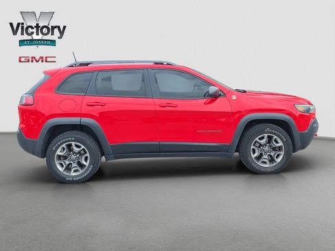 Used 2019 Jeep Cherokee Trailhawk AWD/4WD image 19