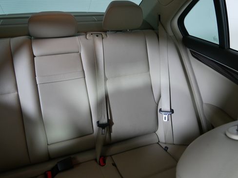 Used 2012 Mercedes-Benz C 300 4MATIC Sedan image 14