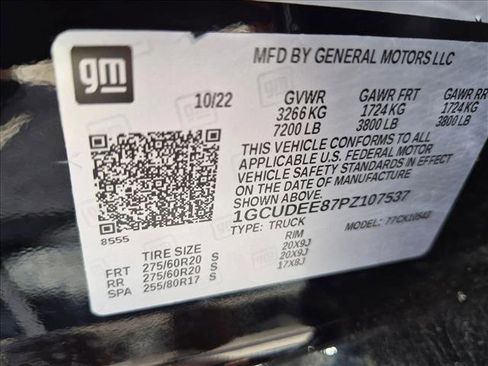 Used 2023 Chevrolet Silverado 1500 RST AWD/4WD image 15
