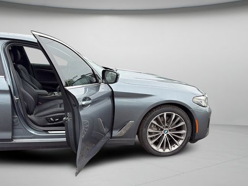 Used 2021 BMW 530i xDrive w/ Convenience Package AWD/4WD image 24
