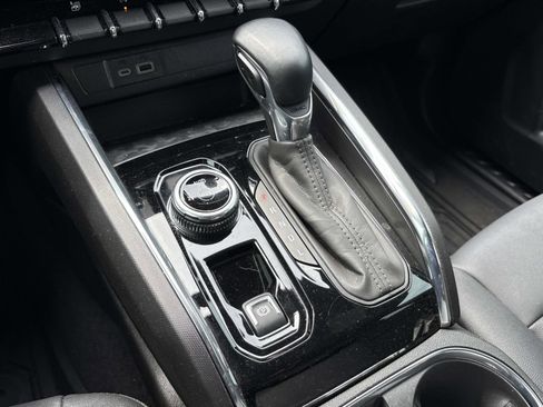 Used 2024 GMC Canyon Elevation w/ Elevation Premium Package image 23