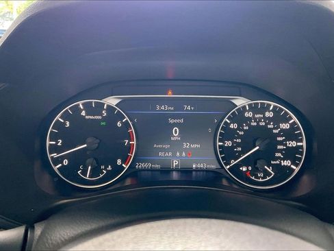 Used 2025 Nissan Altima 2.5 SV image 7