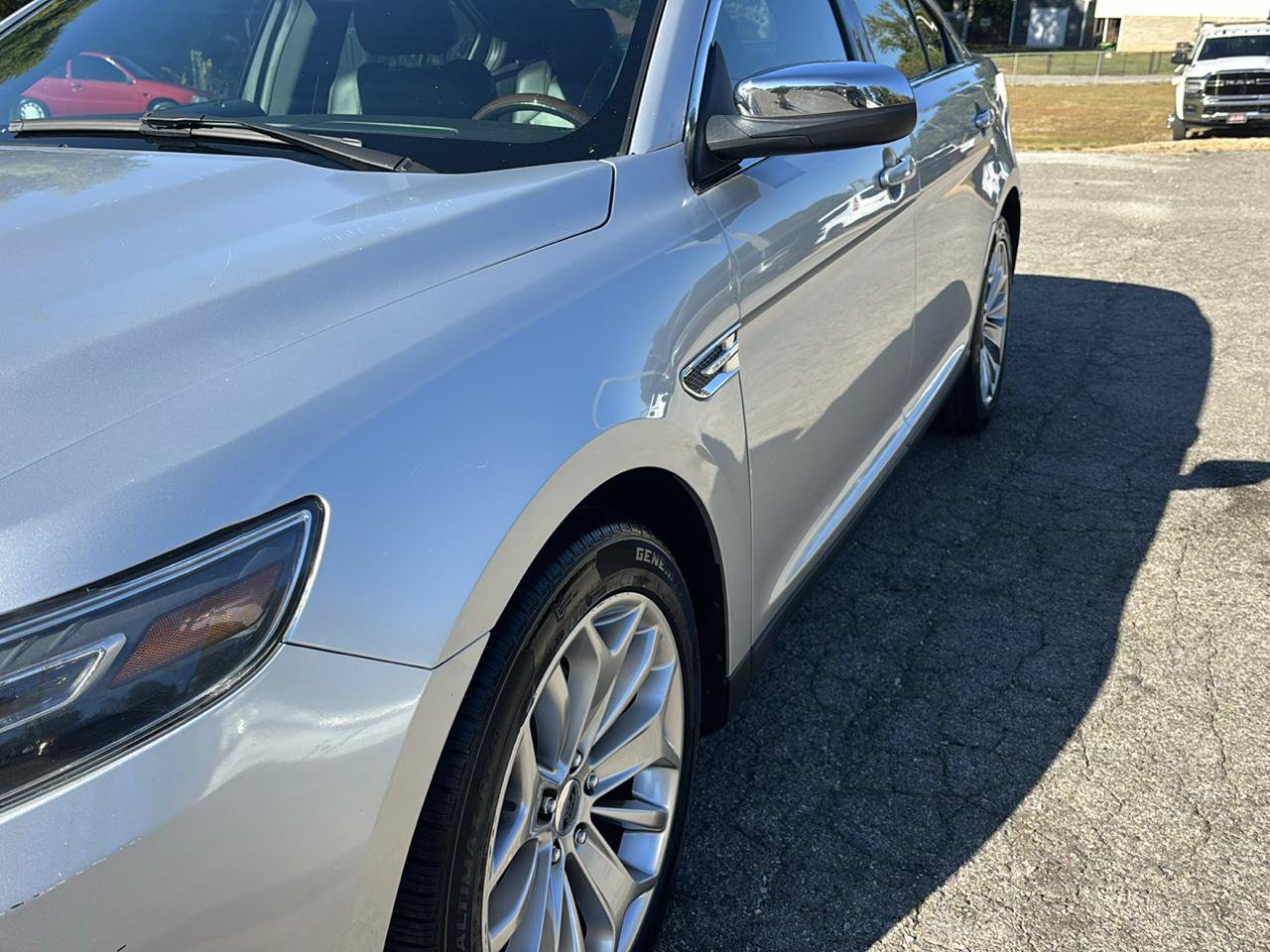 Used 2017 Ford Taurus Limited FWD image 5