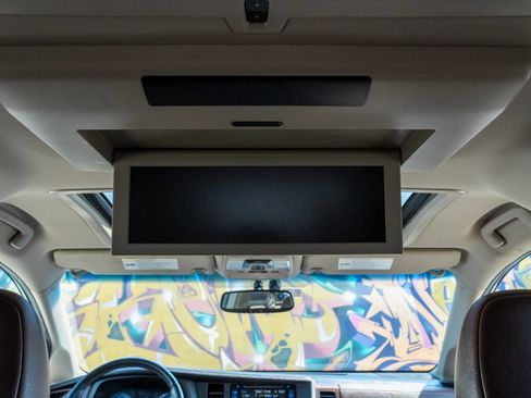 Used 2017 Toyota Sienna Limited Premium FWD image 15
