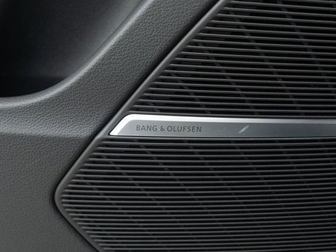 Used 2023 Audi Q8 Premium Plus w/ Premium Plus Package image 17