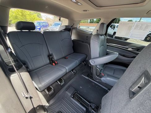 Used 2018 Buick Enclave Essence w/ Trailering Package FWD image 30