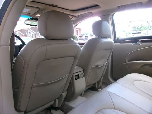 Used 2007 Buick Lucerne CXL w/ Luxury Package FWD image 33