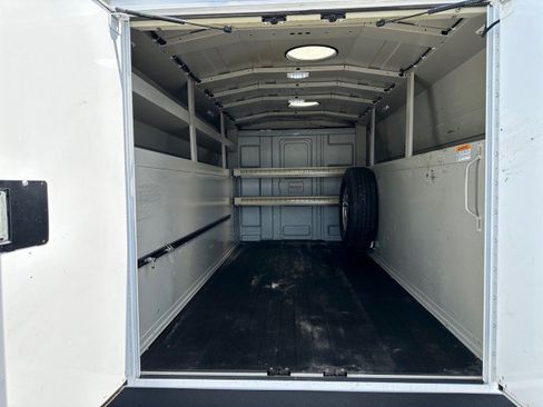 Used 2021 GMC Savana 3500 w/ Power Convenience Package RWD image 19