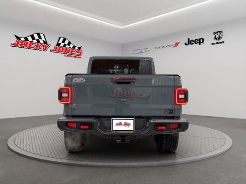 New 2026 Jeep Gladiator Rubicon w/ Steel Bumper Group image 7
