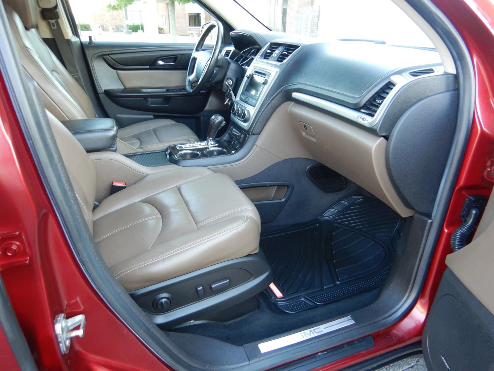 Used 2016 GMC Acadia SLT w/ Premium Edition AWD/4WD image 18