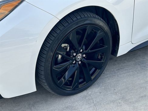 Used 2022 Toyota Corolla SE image 9